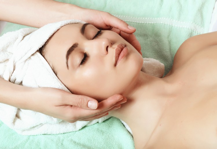 Facial Massage Benefits 72