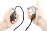 10 způsobů, jak snížit krevní tlak bez užívání léčiv