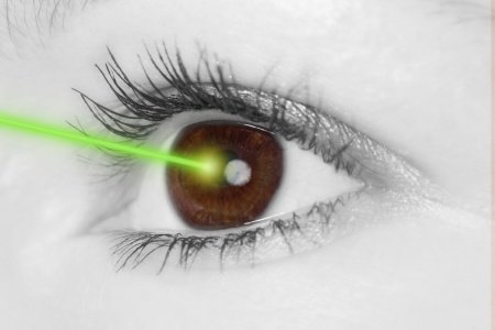 Overview of risks and side effects of LASIK eye surgery