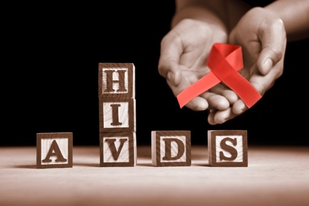 20 signs that you might be suffering from AIDS