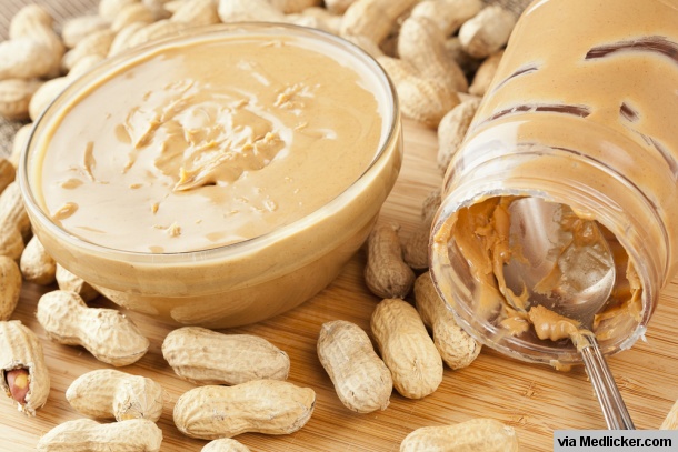 peanut-butter-in-glass-bowl-and-jar