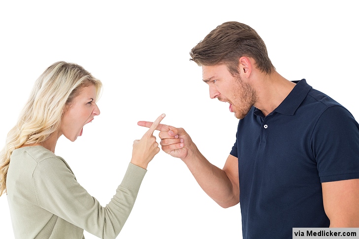 Muž se hádá se ženou