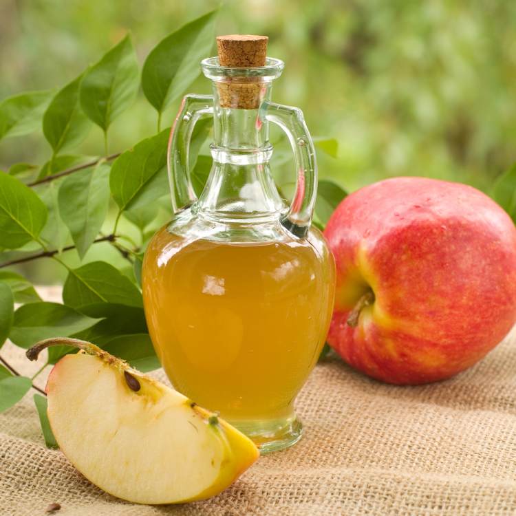 Jablečný ocet může pomoci i v boji s akné
