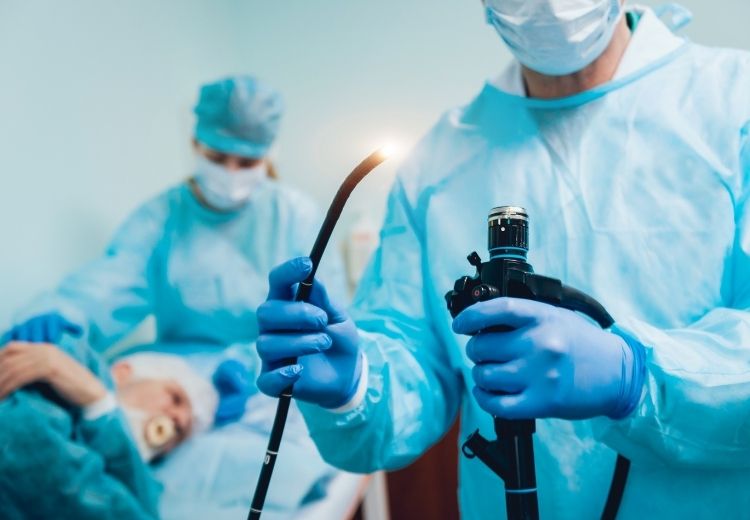 Gastroskopia je endoskopická technika používaná pri diagnostike a liečbe Malloryho-Weissovho syndrómu