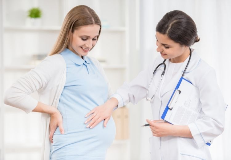 Tvrdé brucho je častým príznakom v neskorých fázach tehotenstva