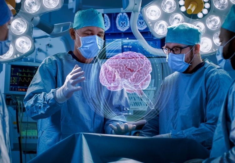 Pokud je příčinou anizokorie nádorové onemocnění mozku, je operativní odstranění tumoru často nejvhodnější metodou léčby