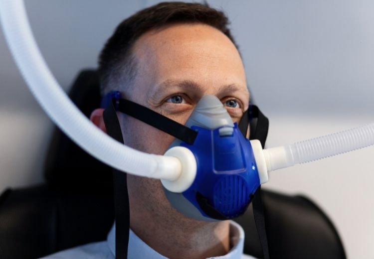 Inhalácia kyslíka pomáha zmierniť príznaky ochorení spojených s pľúcnou hyperinfláciou