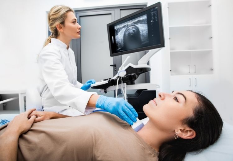 Ultrazvukové vyšetření je nejpoužívanější zobrazovací metodou užívanou při diagnostice zvětšení štítné žlázy
